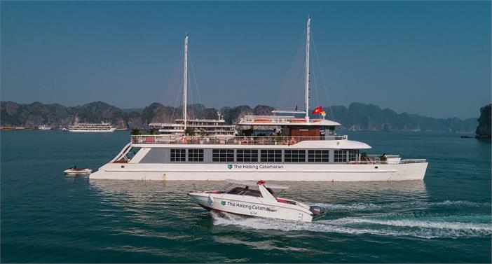 Du lịch Hạ Long 1 ngày trên du thuyền Catamaran 